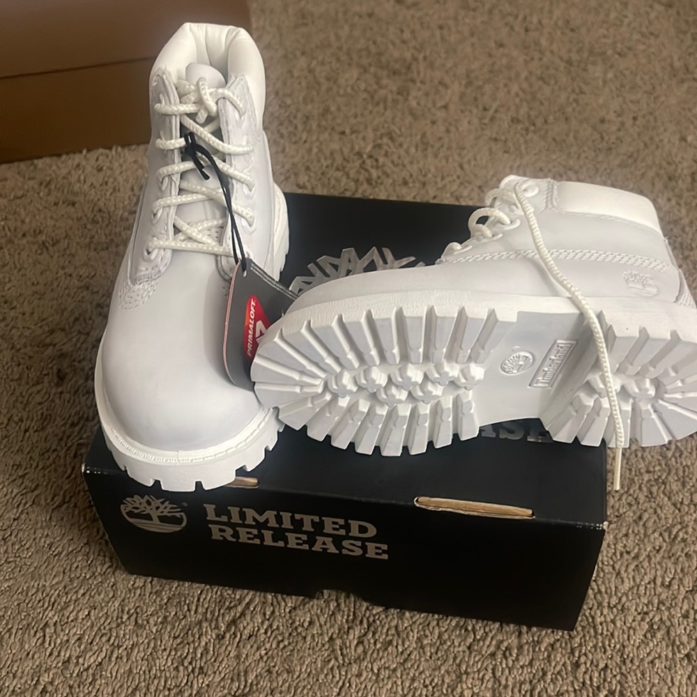 Timberland 6” Boots white